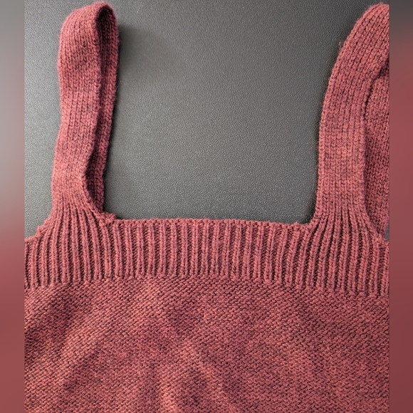 Knit tank top - Picture 2 of 3